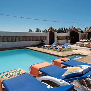 https://chalet-los-pepes.es-andalucia.com